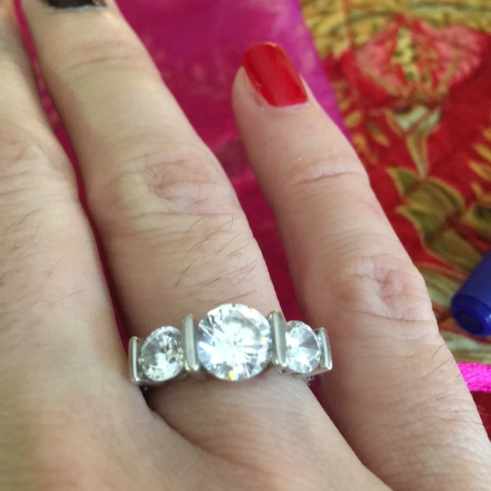 Beautiful Wedding Ring - Picture 2 of 4